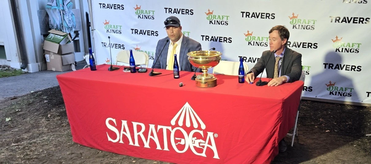 leading change travers