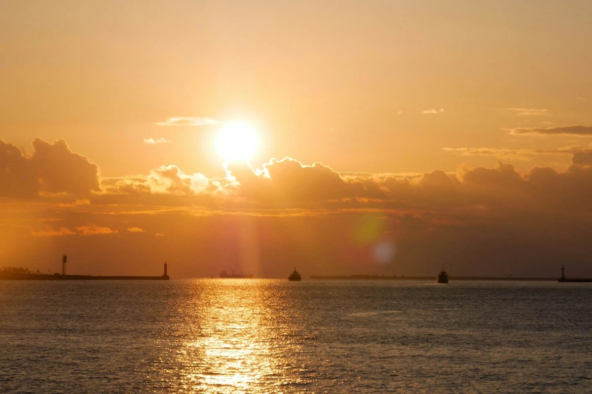 osaka bay sunset