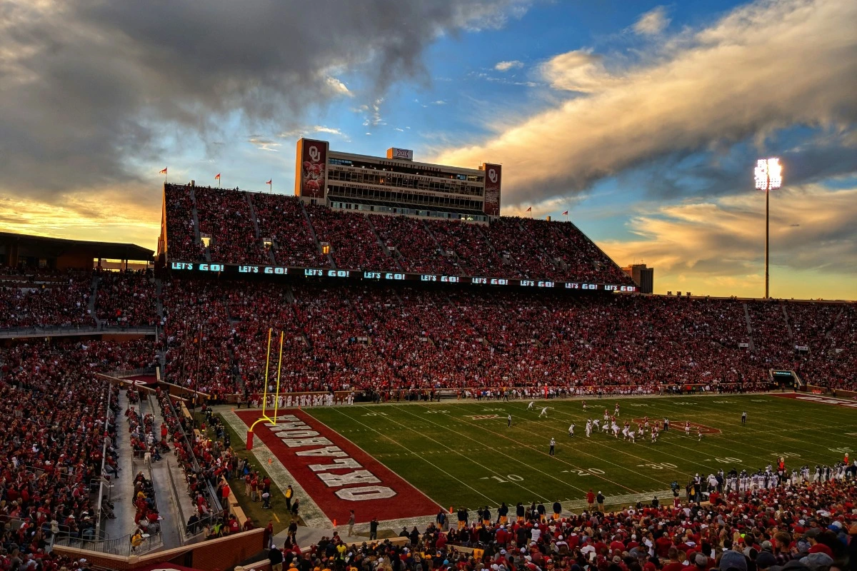 oklahoma univeristy football field game