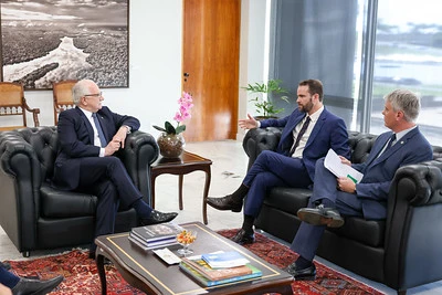 Edson Fachin e Dario Durigan se unem para combater bets ilegais no Brasil