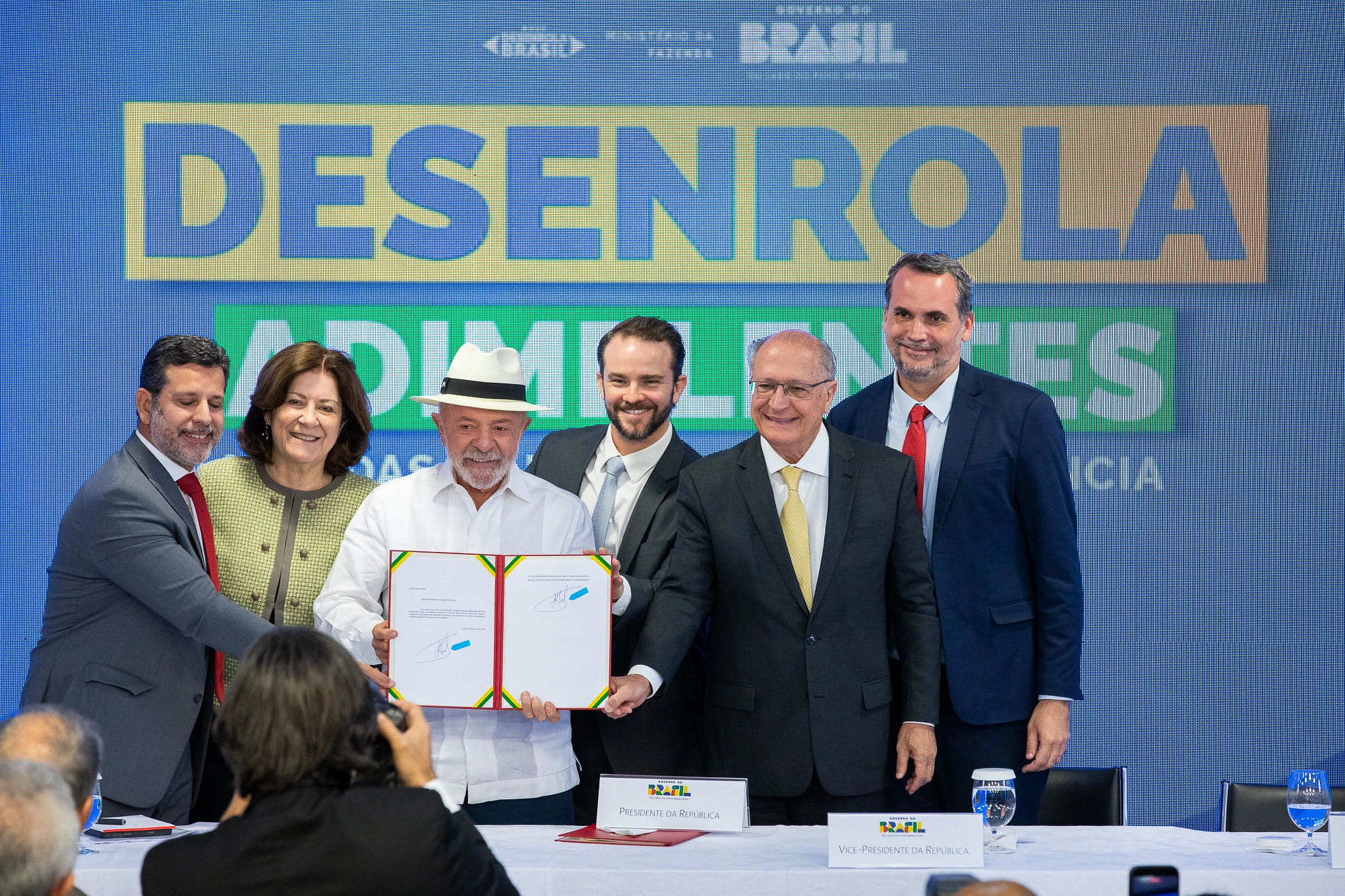 Desenrola impõe proibição de apostas por seis meses