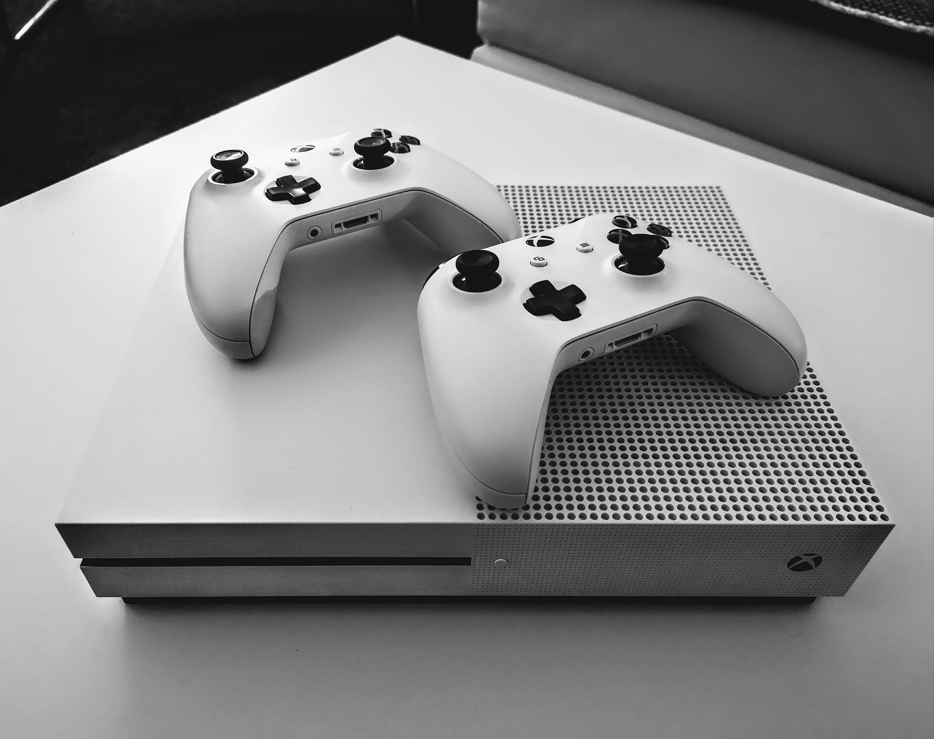 Gaming console. Xbox one 2022. Хбокс приставка иллюстрация. F Xbox. Консоль для видеоигр.