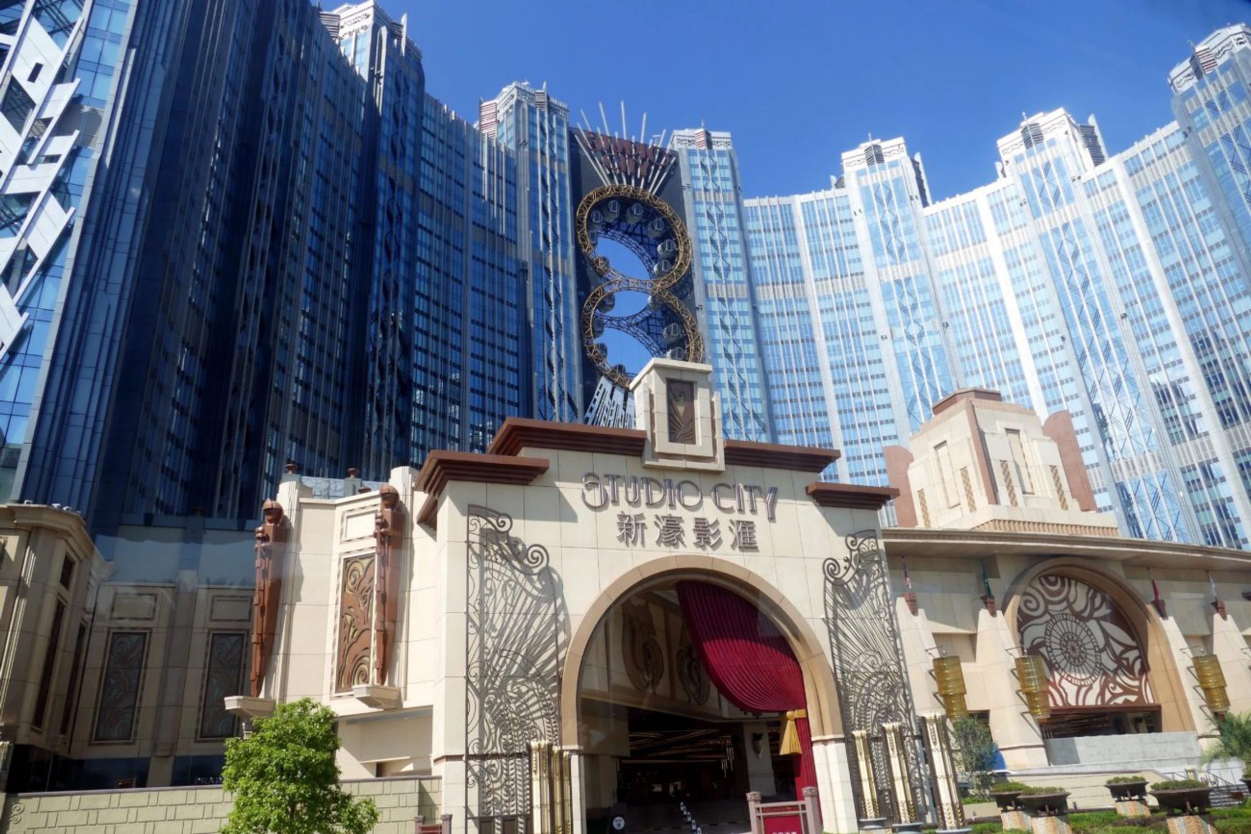 Venetian, Palazzo to remain open without layoffs, Sands says, Casinos &  Gaming