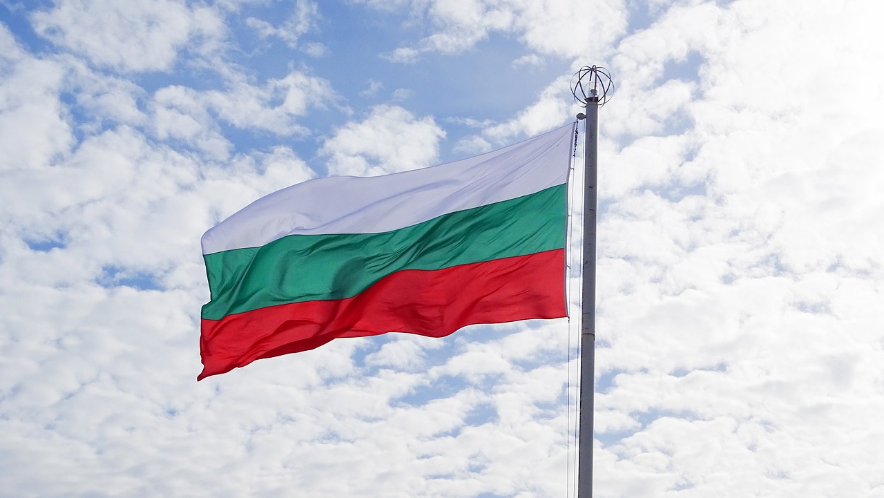 Българският регулатор засилва контрола върху хазарта с ново звено за AML –