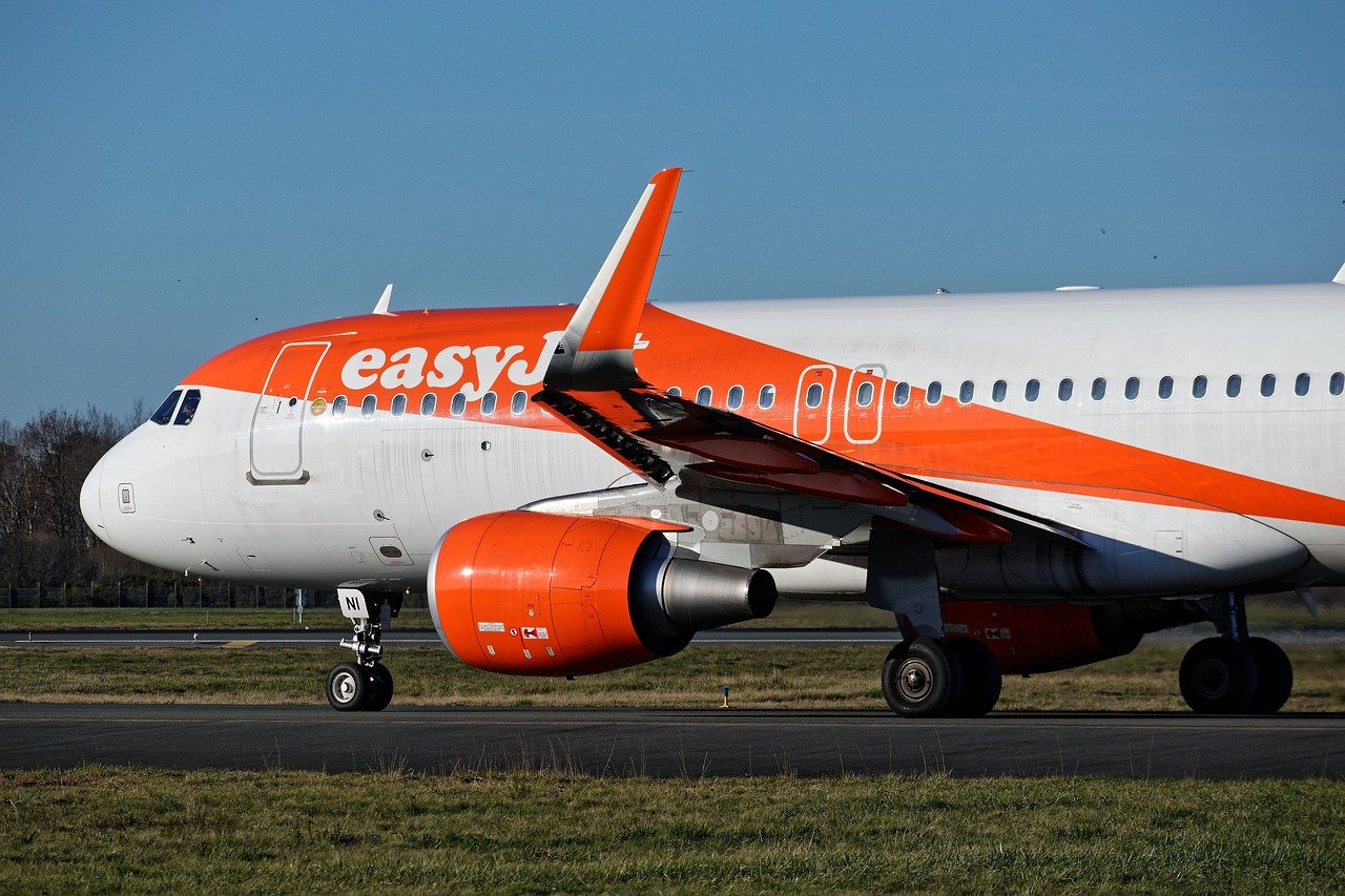 easyJet founder launches easyBet online betting brand